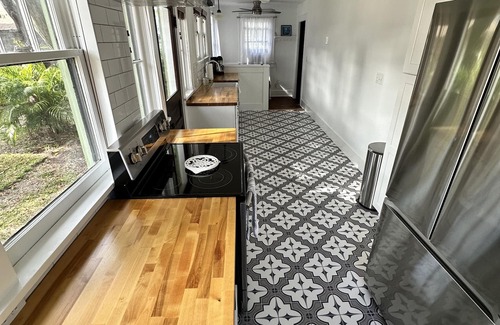 St. Petersburg - Clearwater House | Old NE bungalow, lower level near Black Crow. Walk or Bike with ease to downtown