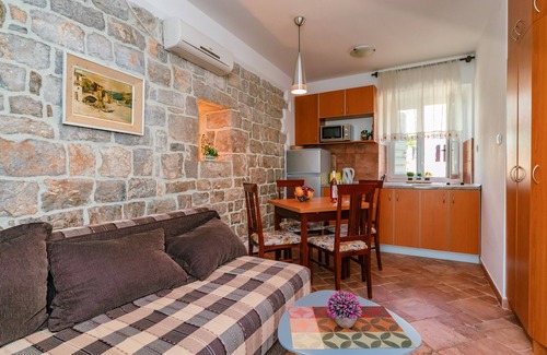 Bigovo Condo | Old rustic house near the sea