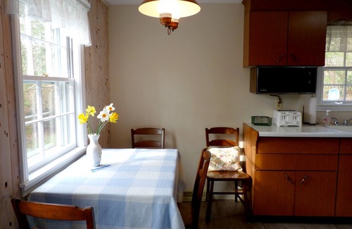 Silver Beach House | Old Silver Private Beach, 5 minute walk to white sandy shore!