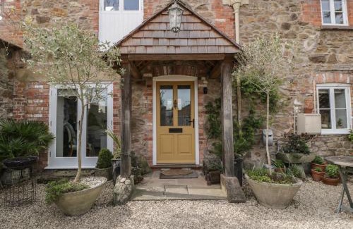 Huntley House | Old Stables