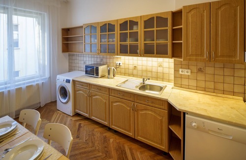 Stare Mesto Apartment | OLD TOWN-3 BEDROOM 3 BATHROOM TEMPLOVA