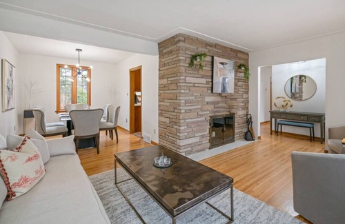 Historic Old Town Apartment | Old Town Family Single Level Home Family and Pet Friendly