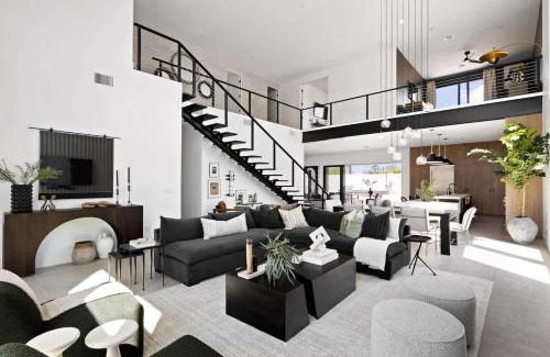 Southwest Village House | Old Town Modern by HOZHO