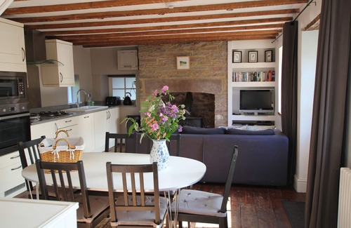 Blakeney Cottage | Old Tump House - Cottage With Views Of Forest Of Dean