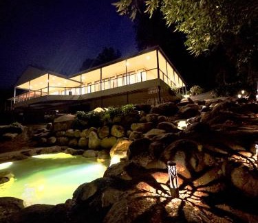Olinda Villa | Olinda Cascade Waterfall Mountain View Retreat