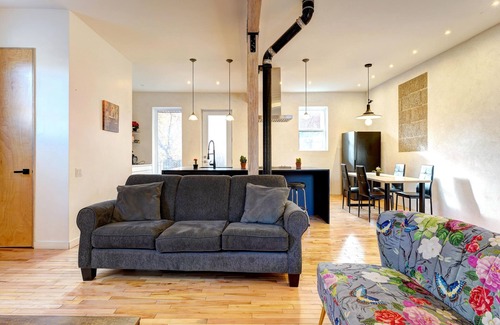 Viauville Apartment | Olympic Stadium - Jardin Botanic - Near Downtown