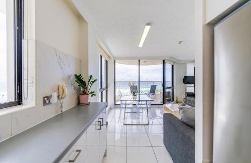 Surfers Paradise Apartment | Olympus Beachfront Apartments