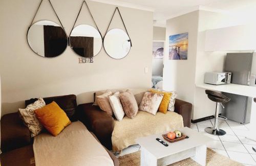 Faerie Glen Apartment | Olympus Side