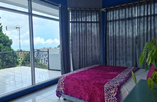 Beji House | Omah Beji dekat BNS