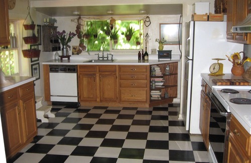 Clinton Corners Bed & Breakfast | Omega special, Sunday night thru Thursday night 5 NIGHT MINIMUM, 3 miles away,