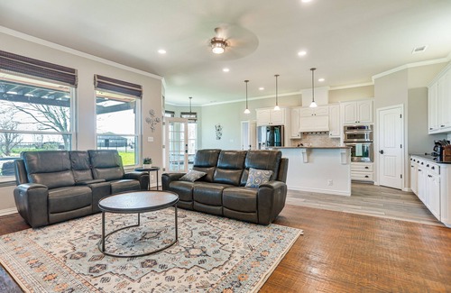 Weston House | On 10 Acres: Celina Ranch w/Pool & Fire Pit!