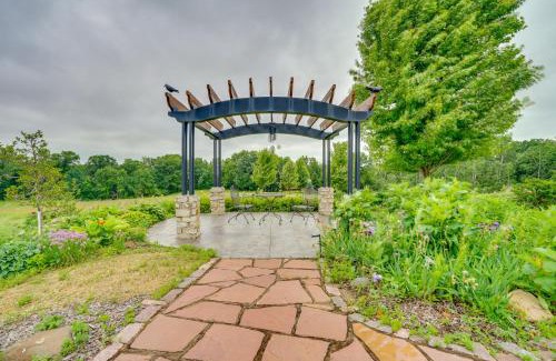 Pierce County Apartment | On 30 Acres with Trails and Garden Stockholm Retreat!