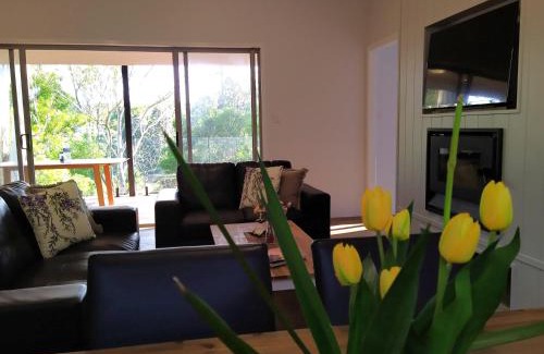 North Maleny House | "On Burgum Pond" Cottages