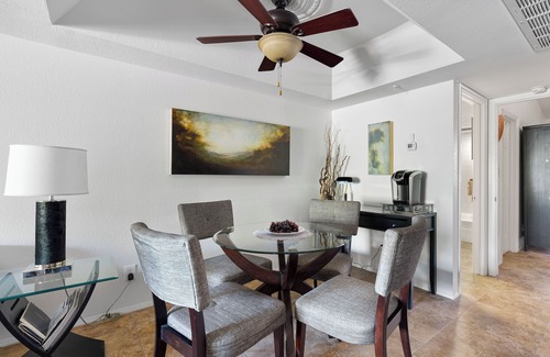 South Scottsdale Condo | On greenbelt, 2 Big Beds, 2 bathrooms, Garage, Fireplace, Heated Pool