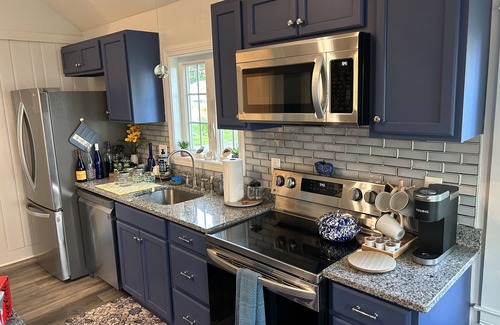 Lakeville House | On MA’s largest recreational pond. 45 minutes from Boston, Cape Cod & Providence