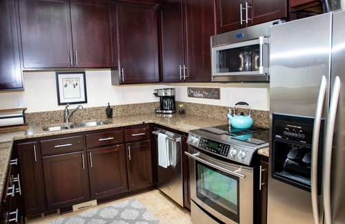 Rockaway Beach House | On the Beach! 3 King Beds, Wi-Fi, Luxury Townhome, Rockaway Oasis!