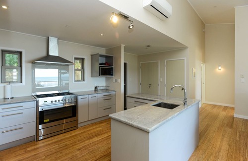 Aramoana Apartment | On the beach, fully equipped new unit with disabled access at the Marine Reserve