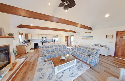Milford House | On The Beach! Your Dream Beachhouse!