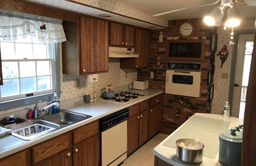 Fishs Eddy House | On the Delaware River, beautiful views, fishing, kayaking, floating, swimming