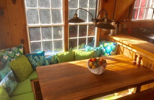 Hacienda House | On the Russian River, river access, hot tub in deck, pet friendly, wine country