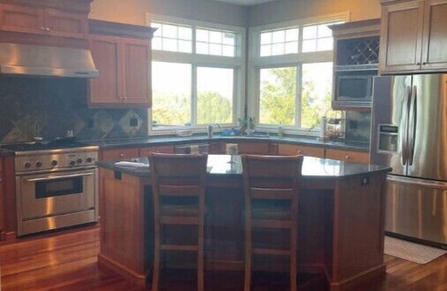 Carver House | On top of the mountain