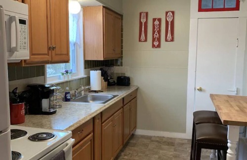 Wallingford Center House | Once the old Schools house now a newly furnished Apartment