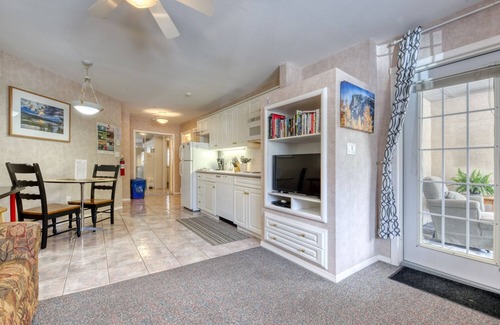 East Kootenay Apartment | One Bedroom Unit | Great Low Rate | No Cleaning Fee