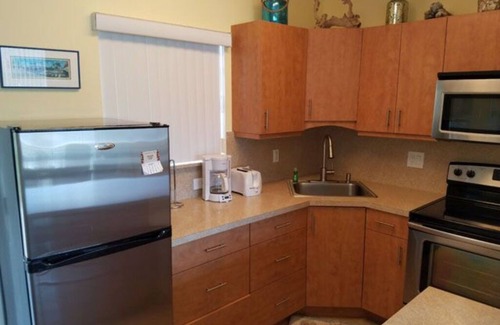 Hillsboro Beach Apartment | One Bedroom Apartment #201