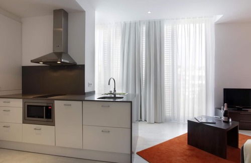 Les Corts Apartment | One-bedroom apartment with sofa bed and balcony