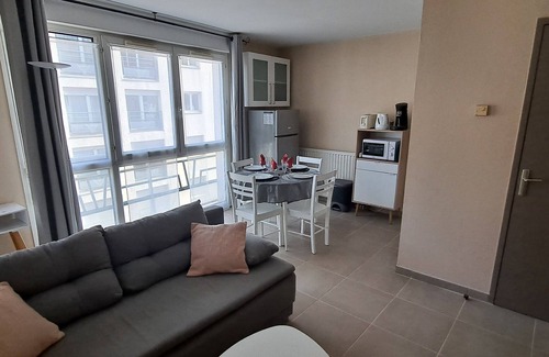 Yves Farge - Le Fleuve Apartment | One-Bedroom Apartment, good standard, with balcony and parking
