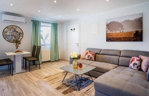 Seliste Dreznicko Apartment | One bedroom apartment with terrace Seliste Dreznicko, Plitvice (A-21127-a)