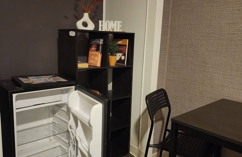 Ellendale Apartment | One Bedroom Apartment with AC,free parking, WiFi. In safe location Memphis