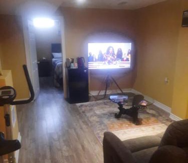Brampton House | One bedroom basement suite