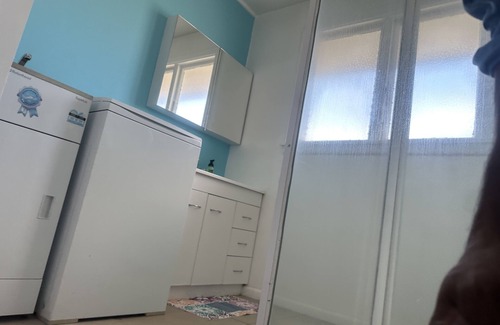 Edgeware Apartment | One bedroom delight. entire property for guest.
