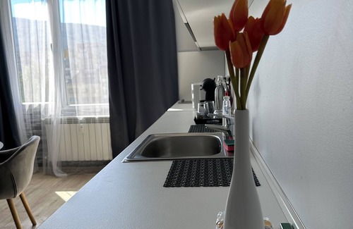 rayon Triaditsa Apartment | One bedroom Mountain View aprt, self check-in, metro, stores family friendly