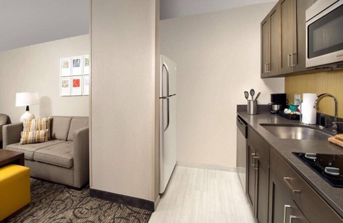 The Roads Apartment | One Bedroom Suite Near Herbs By Betty MIA