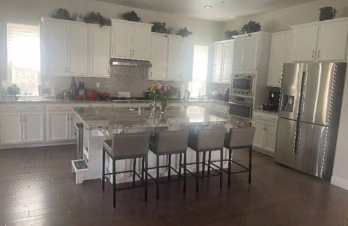 Elk Grove House | One Bedroom with Bathroom located within a 4000 Square foot home.