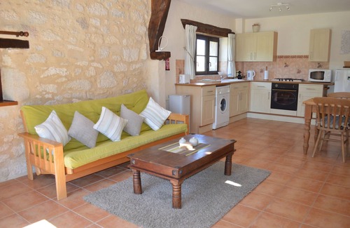 Montpeyroux Cottage | One Bedroomed Cottage Surrounded By Over 6 Acres of Breath-taking Scenery