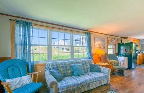 Sagamore Beach Cottage | One floor living with Central AC on Sagamore Beach!