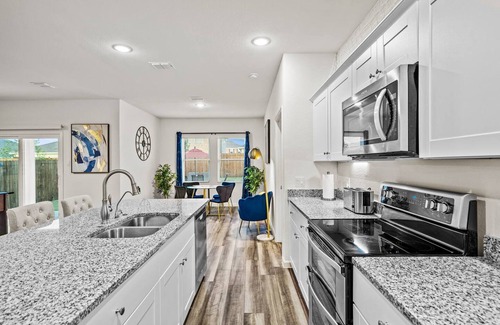Lavon House | One Level Home Foosball Firepit Quiet Neighborhood