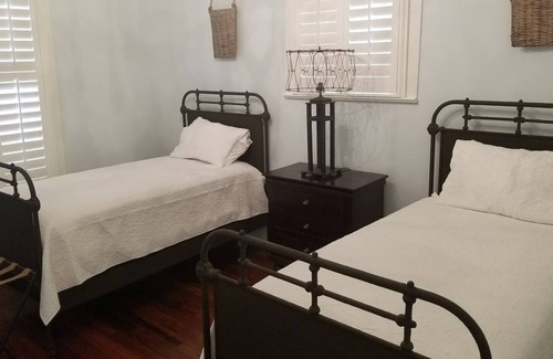 Boerne House | One of a kind historic cottage