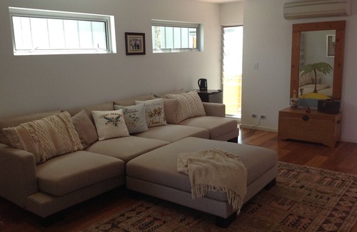 Cairns North House | one of the finest private houses on the Esplanade Cairns great location.