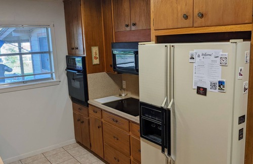Bastrop Other | One Old Oak, Charming Stone Farmhouse, 7-min to Downtown