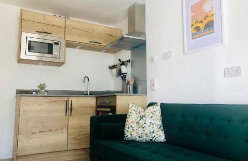 Uplands Apartment | One One Five Apartment