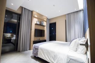Chamkar Mon Hotel | One Residence Hotel & Apartment