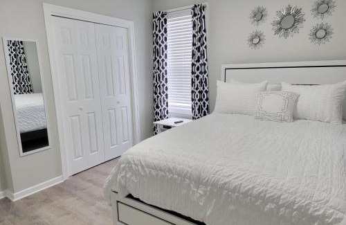 Hartford House | One room for rent shared bathroom and kitchen