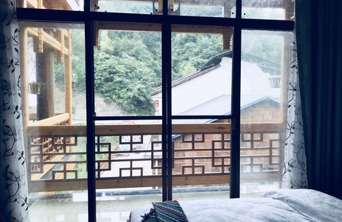 Wulingyuan House | one step to heaven inn