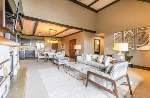 Truckee Apartment | One Village Place 502 by East West Hospitality