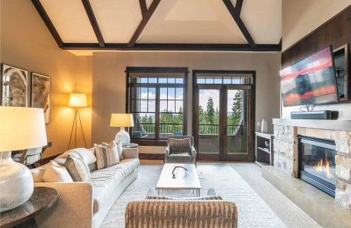 Truckee Apartment | One Village Place 502 by East West Hospitality
