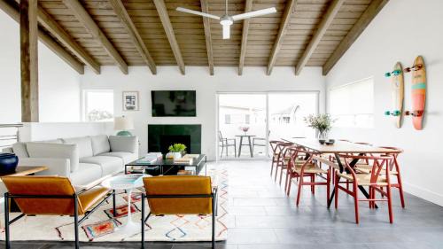 Santa Ana Heights House | ONeill Buyout by AvantStay Modern Beach Getaway Newly Renovated